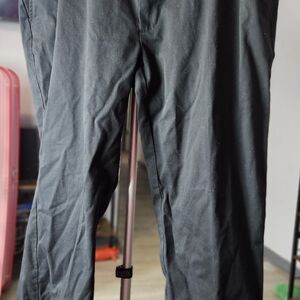 St. John's Bay Men's Black Pants 40x30 5-1001